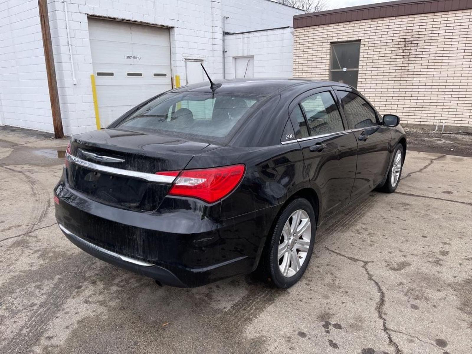 2012 BLACK CHRYSLER 200 TOURING (1C3CCBBBXCN) with an 2.4L engine, Automatic transmission, located at 1708 Broadway, Rockford, IL, 61104, (815) 397-5010, 42.252522, -89.069359 - Photo #1