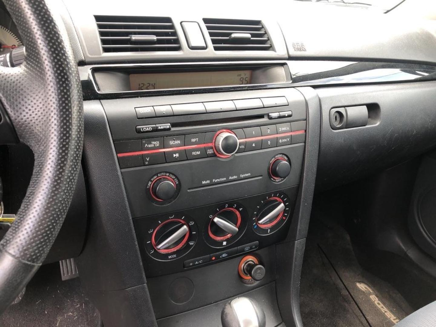 2008 GRAY MAZDA 3 I (JM1BK32F381) with an 2.0L engine, Automatic transmission, located at 1708 Broadway, Rockford, IL, 61104, (815) 397-5010, 42.252522, -89.069359 - Photo#6
