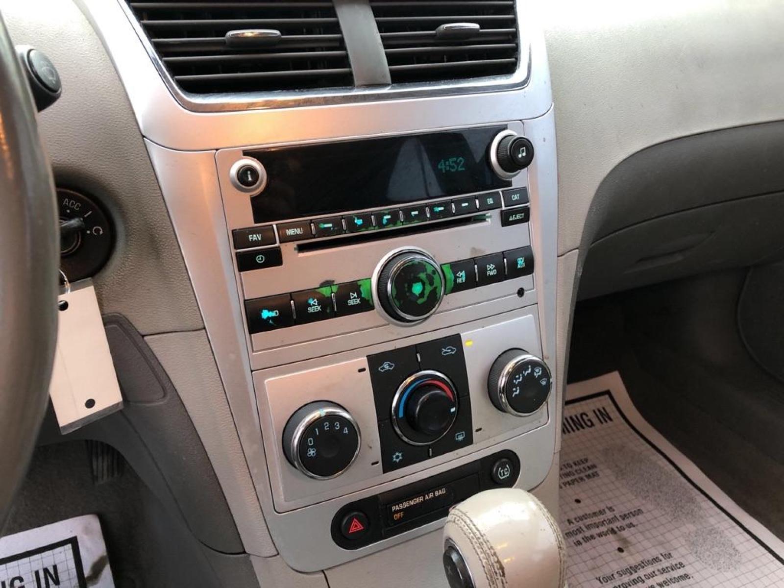 2011 WHITE CHEVROLET MALIBU 2LT (1G1ZD5E16BF) with an 2.4L engine, Automatic transmission, located at 151 Alpine Road, Rockford, IL, 61108, (815) 398-5010, 42.212986, -89.029320 - Photo #10