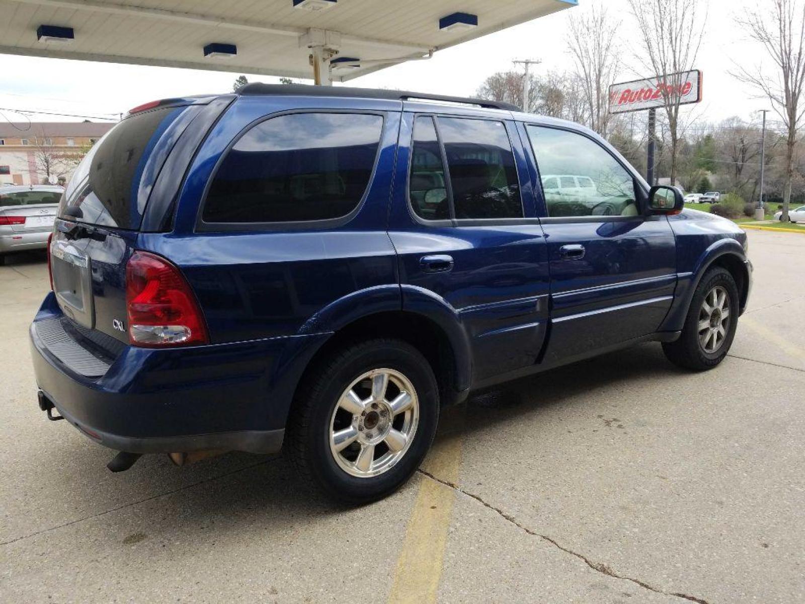 2004 BLUE BUICK RAINIER CXL (5GAET13P742) with an 5.3L engine, Automatic transmission, located at 1708 Broadway, Rockford, IL, 61104, (815) 397-5010, 42.252522, -89.069359 - Photo #3