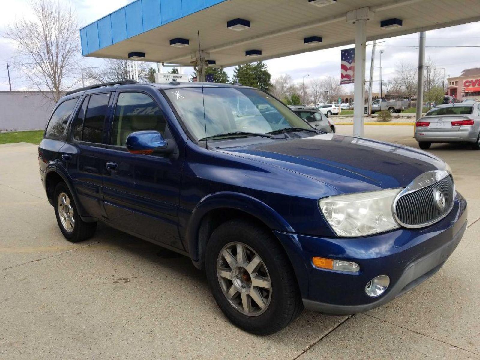 2004 BLUE BUICK RAINIER CXL (5GAET13P742) with an 5.3L engine, Automatic transmission, located at 1708 Broadway, Rockford, IL, 61104, (815) 397-5010, 42.252522, -89.069359 - Photo #4