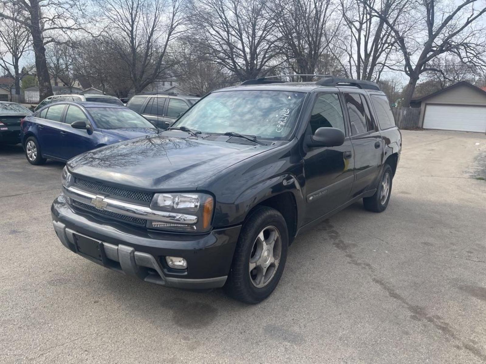 2004 GRAY CHEVROLET TRAILBLAZER EXT LS (1GNET16S746) with an 4.2L engine, Automatic transmission, located at 1708 Broadway, Rockford, IL, 61104, (815) 397-5010, 42.252522, -89.069359 - Photo #0