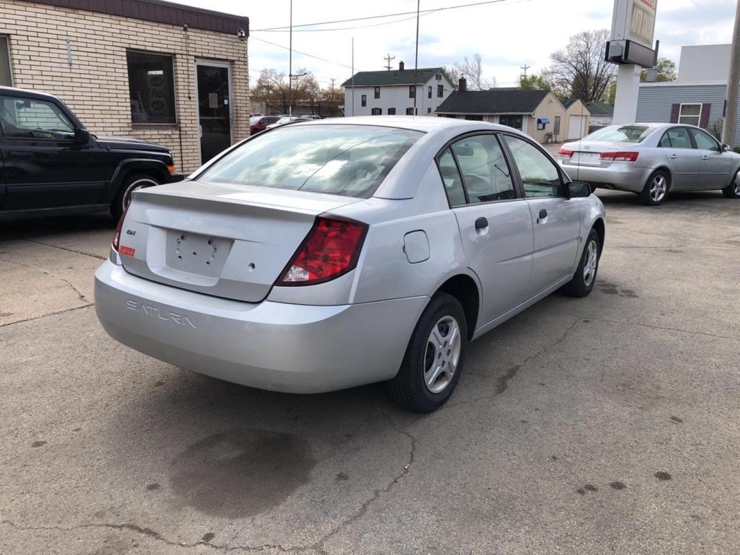 2003 SILVER SATURN ION LEVEL 1 (1G8AG52F43Z) with an 2.2L engine, Automatic transmission, located at 1708 Broadway, Rockford, IL, 61104, (815) 397-5010, 42.252522, -89.069359 - Photo#2