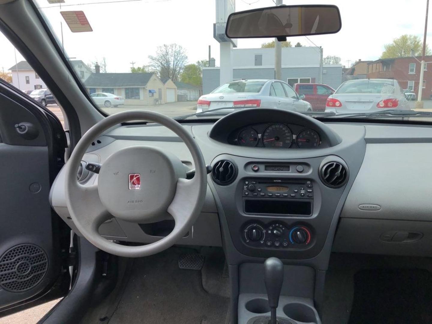 2003 SILVER SATURN ION LEVEL 1 (1G8AG52F43Z) with an 2.2L engine, Automatic transmission, located at 1708 Broadway, Rockford, IL, 61104, (815) 397-5010, 42.252522, -89.069359 - Photo#5