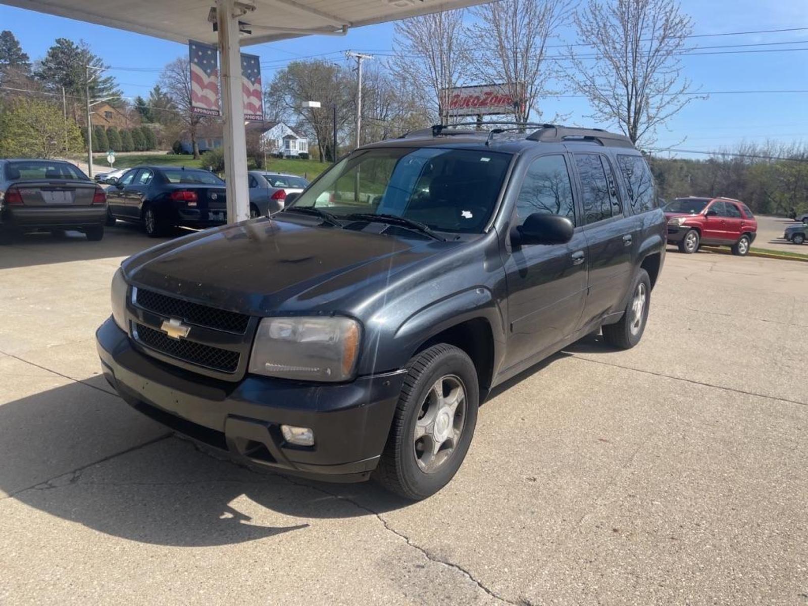 2006 GRAY CHEVROLET TRAILBLAZER EXT LS (1GNET16S766) with an 4.2L engine, Automatic transmission, located at 1708 Broadway, Rockford, IL, 61104, (815) 397-5010, 42.252522, -89.069359 - Photo #0