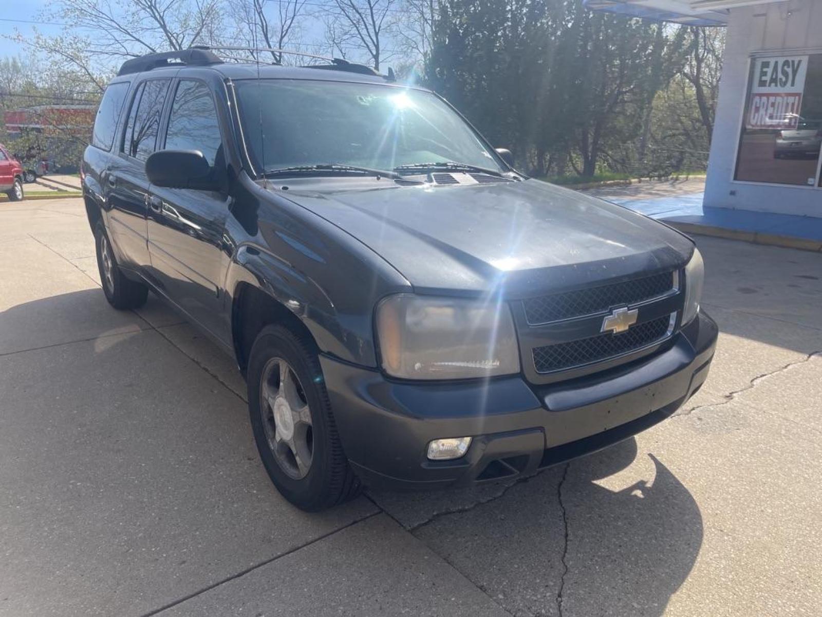 2006 GRAY CHEVROLET TRAILBLAZER EXT LS (1GNET16S766) with an 4.2L engine, Automatic transmission, located at 1708 Broadway, Rockford, IL, 61104, (815) 397-5010, 42.252522, -89.069359 - Photo #1