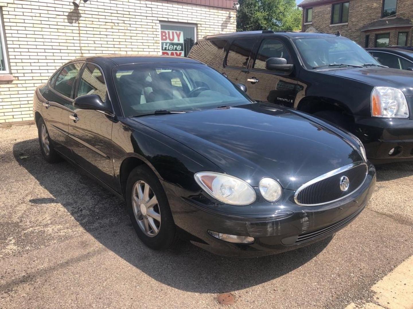 2007 BLACK BUICK LACROSSE CXL (2G4WD552171) with an 3.8L engine, Automatic transmission, located at 1708 Broadway, Rockford, IL, 61104, (815) 397-5010, 42.252522, -89.069359 - Photo#1