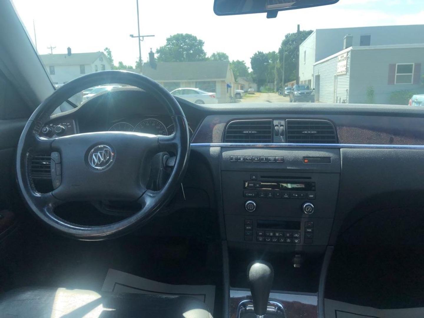 2007 BLACK BUICK LACROSSE CXL (2G4WD552171) with an 3.8L engine, Automatic transmission, located at 1708 Broadway, Rockford, IL, 61104, (815) 397-5010, 42.252522, -89.069359 - Photo#5