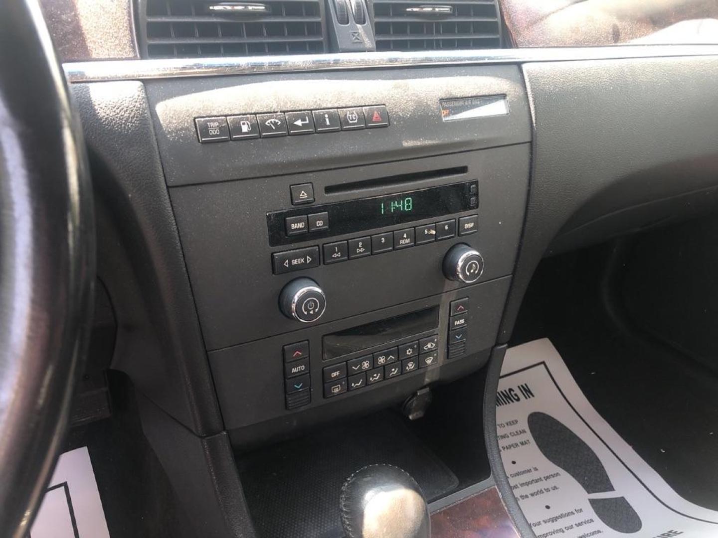 2007 BLACK BUICK LACROSSE CXL (2G4WD552171) with an 3.8L engine, Automatic transmission, located at 1708 Broadway, Rockford, IL, 61104, (815) 397-5010, 42.252522, -89.069359 - Photo#6
