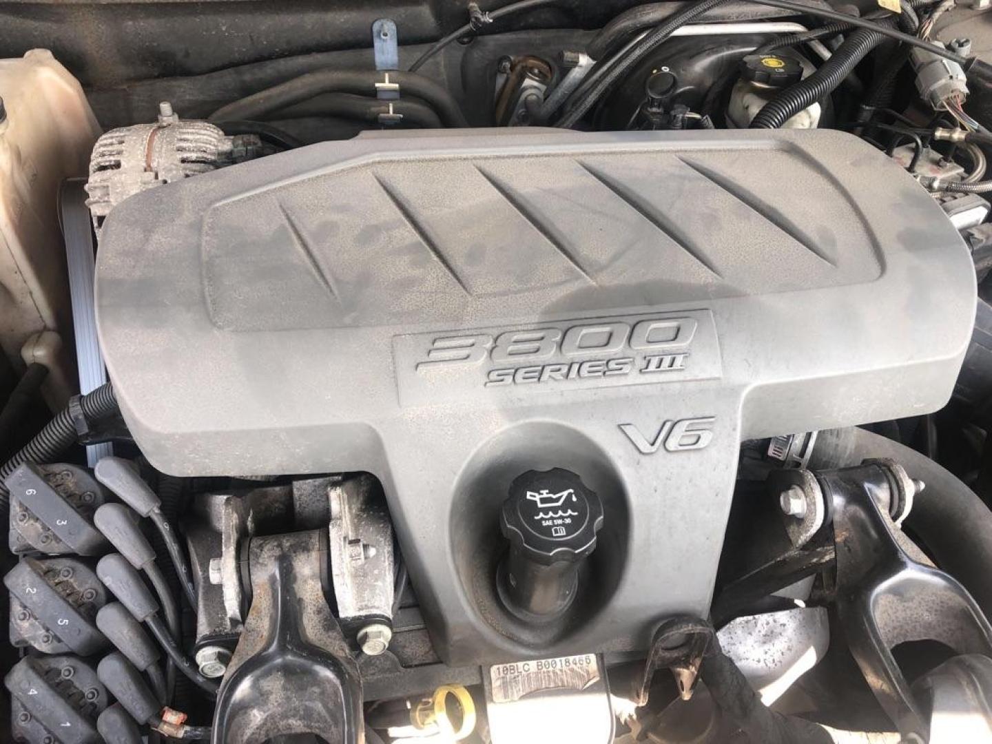 2007 BLACK BUICK LACROSSE CXL (2G4WD552171) with an 3.8L engine, Automatic transmission, located at 1708 Broadway, Rockford, IL, 61104, (815) 397-5010, 42.252522, -89.069359 - Photo#9