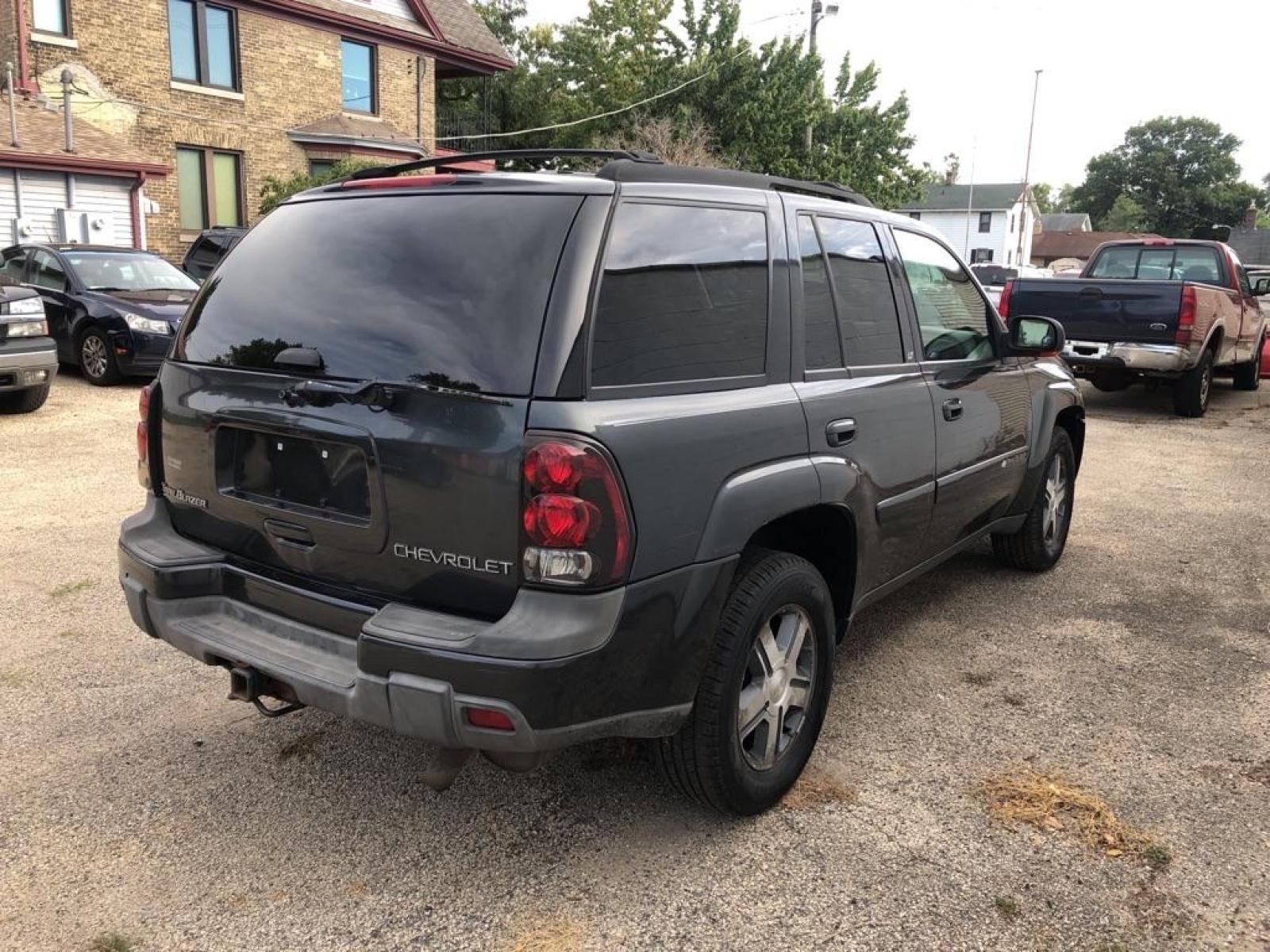 2004 GRAY CHEVROLET TRAILBLAZER LS (1GNDT13S942) with an 4.2L engine, Automatic transmission, located at 151 Alpine Road, Rockford, IL, 61108, (815) 398-5010, 42.212986, -89.029320 - Photo #2