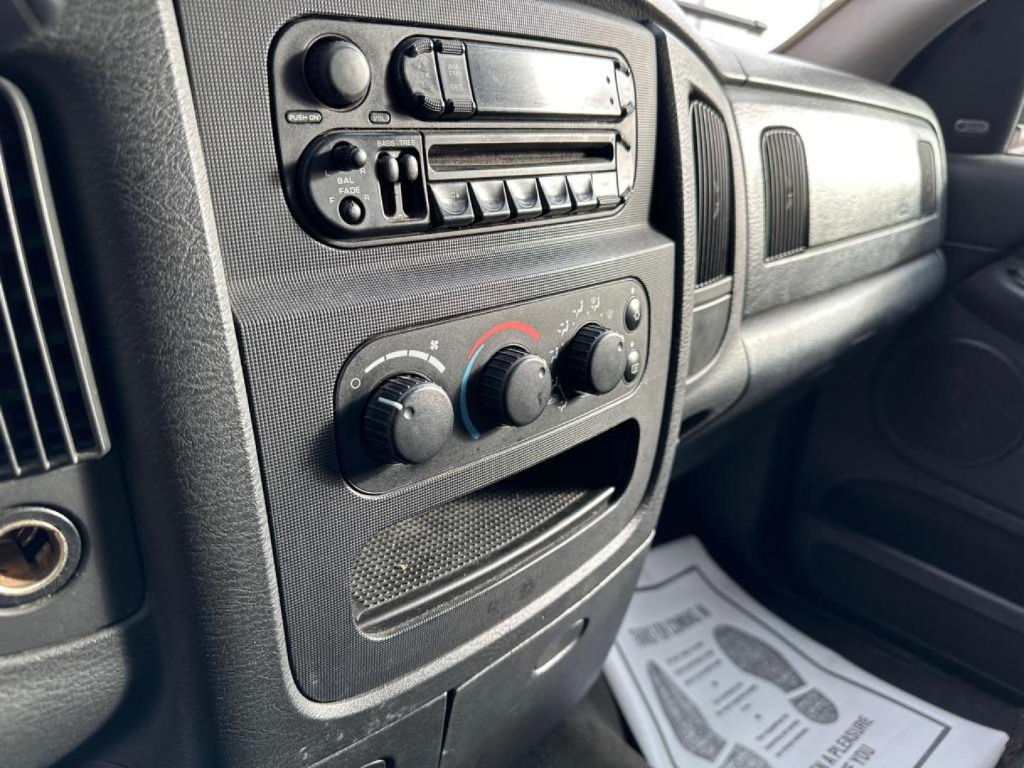 2002 BLUE DODGE RAM 1500 (1D7HU18N02S) with an 4.7L engine, Automatic transmission, located at 1708 Broadway, Rockford, IL, 61104, (815) 397-5010, 42.252522, -89.069359 - Photo#9
