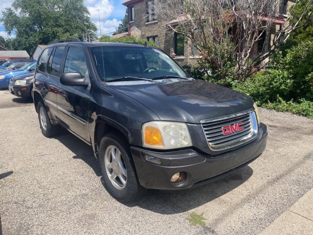 2007 GRAY GMC ENVOY (1GKDT13S272) with an 4.2L engine, Automatic transmission, located at 1708 Broadway, Rockford, IL, 61104, (815) 397-5010, 42.252522, -89.069359 - Photo #1