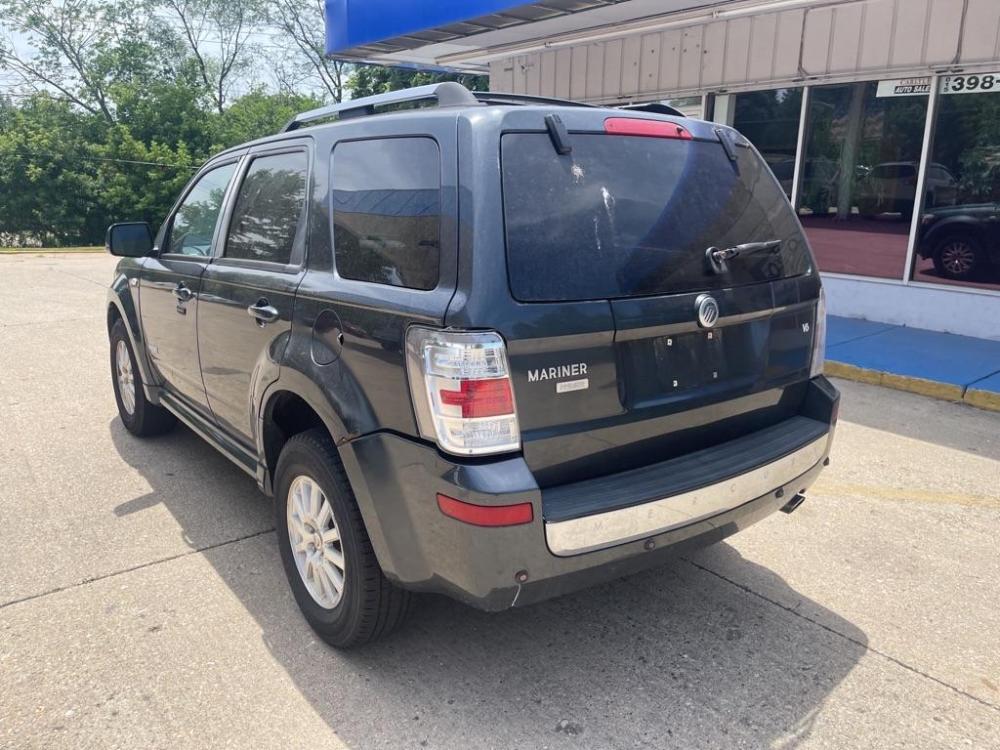 2008 GRAY MERCURY MARINER PREMIER (4M2CU871X8K) with an 3.0L engine, Automatic transmission, located at 151 Alpine Road, Rockford, IL, 61108, (815) 398-5010, 42.212986, -89.029320 - Photo #3