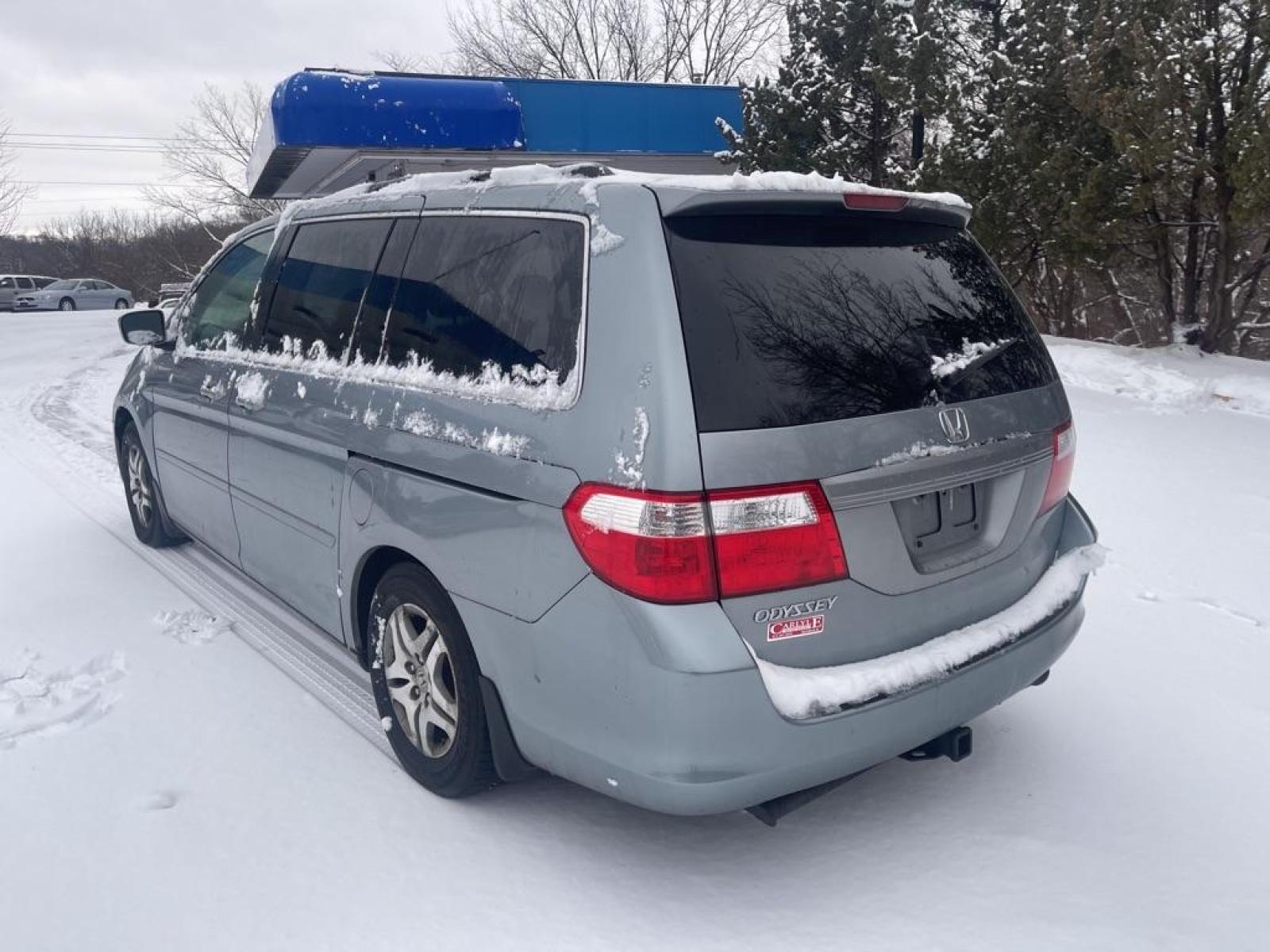 2007 BLUE HONDA ODYSSEY EX (5FNRL38407B) with an 3.5L engine, Automatic transmission, located at 1708 Broadway, Rockford, IL, 61104, (815) 397-5010, 42.252522, -89.069359 - Photo #3