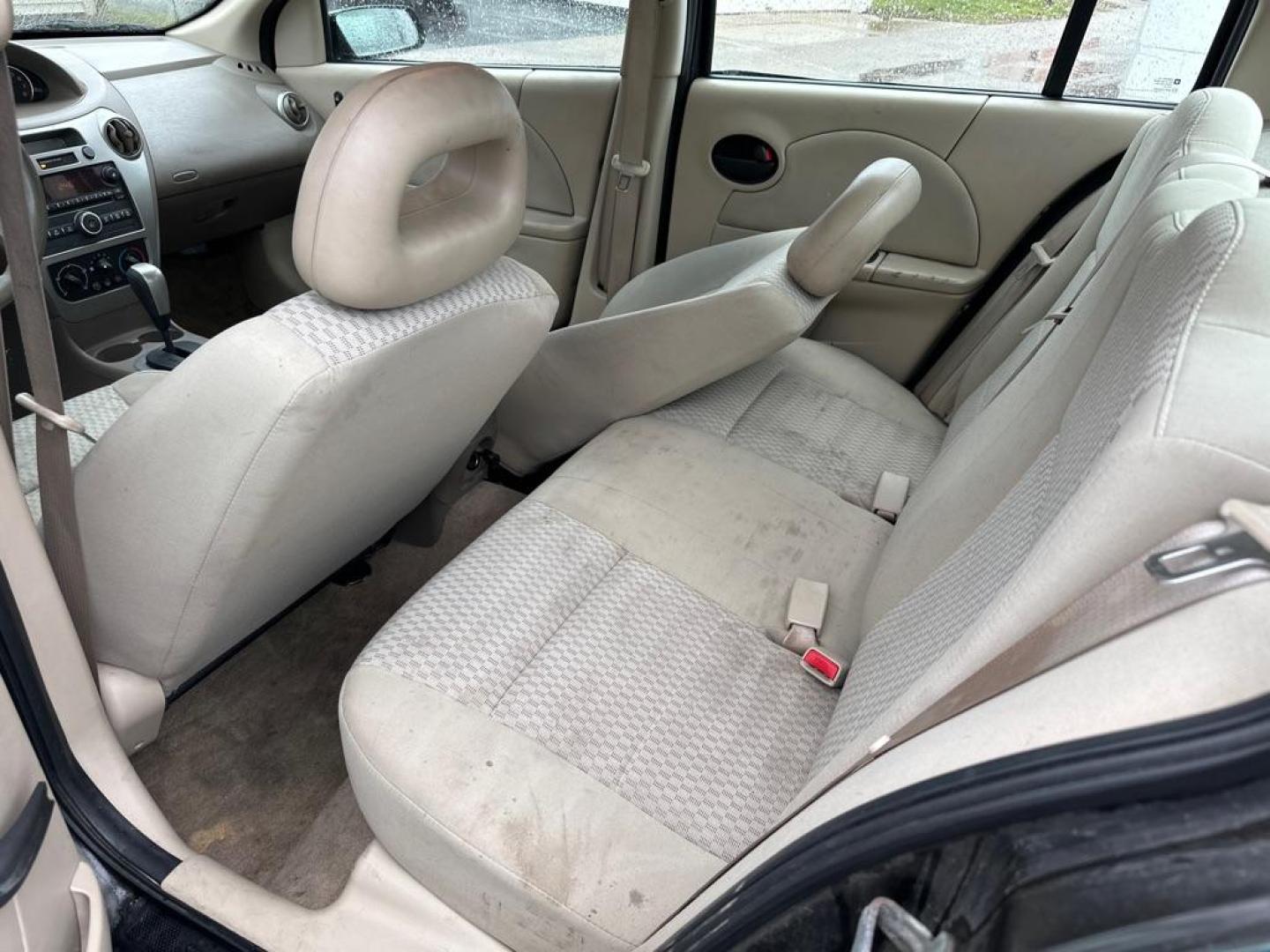 2006 GREEN SATURN ION LEVEL 2 (1G8AJ55F36Z) with an 2.2L engine, Automatic transmission, located at 1708 Broadway, Rockford, IL, 61104, (815) 397-5010, 42.252522, -89.069359 - Photo#17
