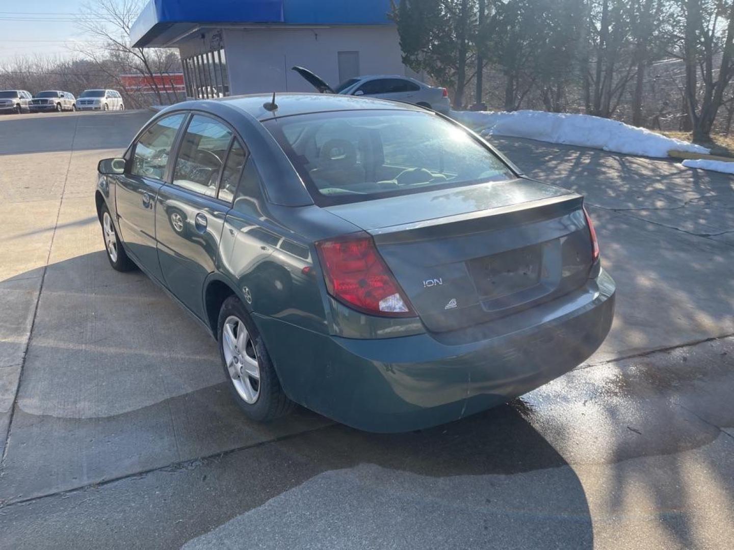 2006 GREEN SATURN ION LEVEL 2 (1G8AJ55F36Z) with an 2.2L engine, Automatic transmission, located at 1708 Broadway, Rockford, IL, 61104, (815) 397-5010, 42.252522, -89.069359 - Photo#3