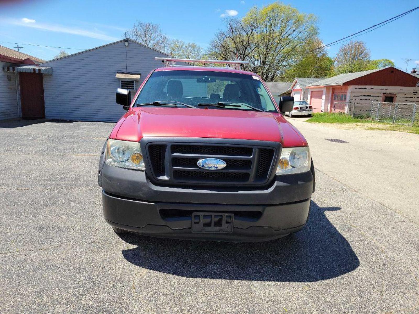 2008 RED FORD F150 (1FTRX12W68F) with an 4.6L engine, Automatic transmission, located at 1708 Broadway, Rockford, IL, 61104, (815) 397-5010, 42.252522, -89.069359 - Photo #1