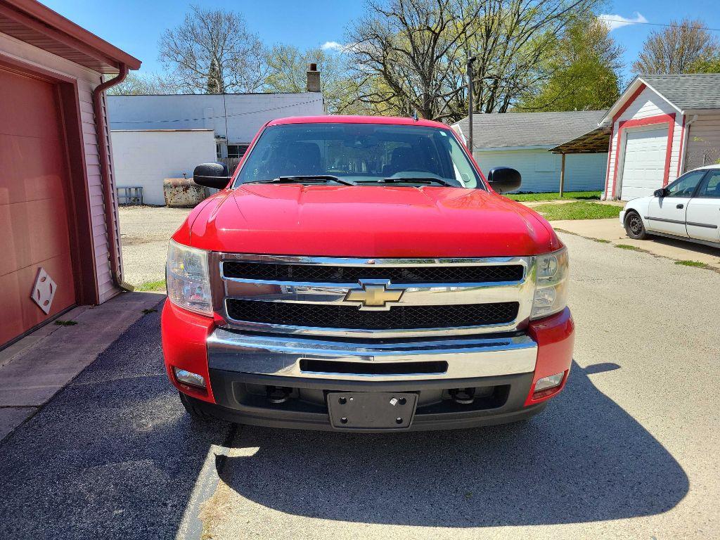 photo of 2011 CHEVROLET SILVERADO 1500 4DR
