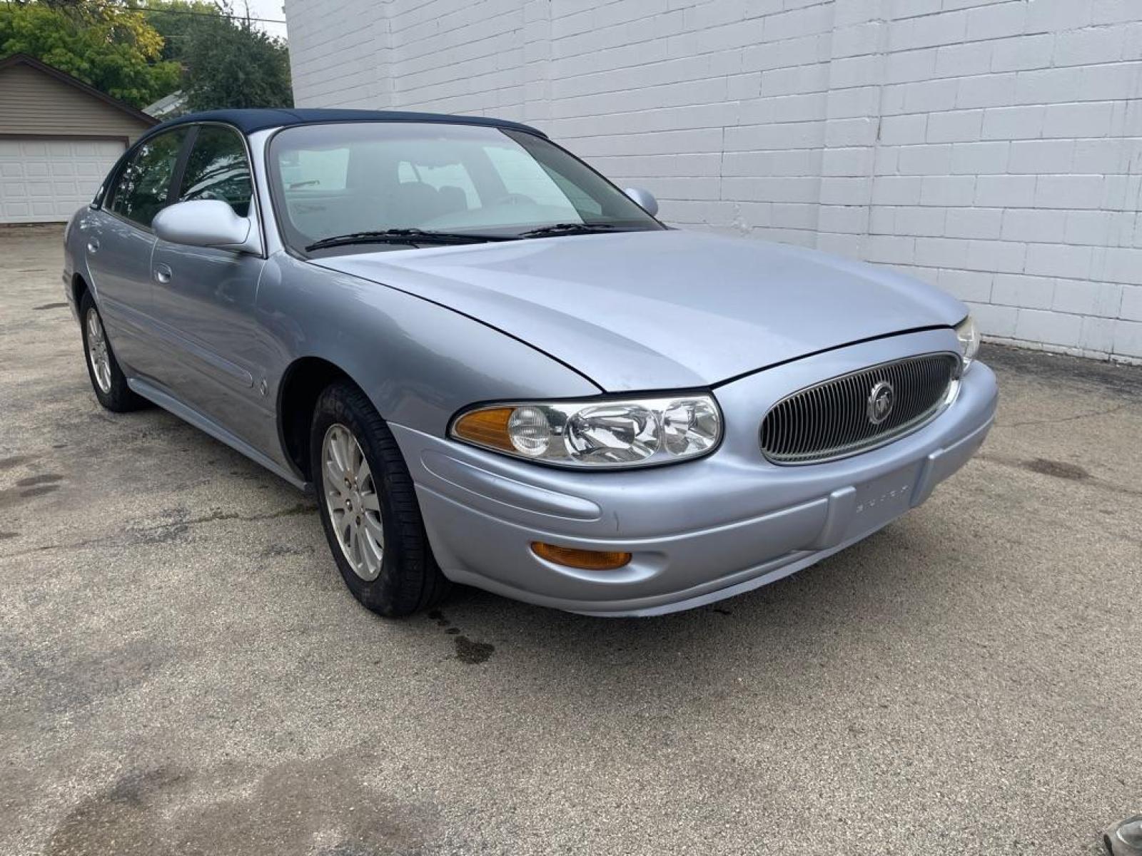 2005 BLUE BUICK LESABRE CUSTOM (1G4HP52K45U) with an 3.8L engine, Automatic transmission, located at 1708 Broadway, Rockford, IL, 61104, (815) 397-5010, 42.252522, -89.069359 - Photo #1