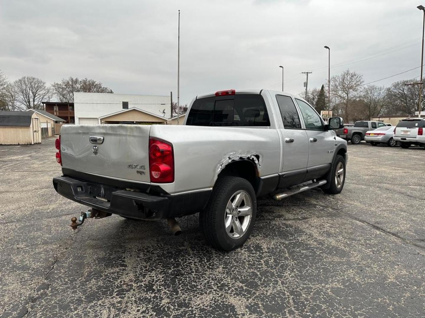 2008 SILVER DODGE RAM 1500 ST (1D7HU18248S) with an 5.7L engine, Automatic transmission, located at 1708 Broadway, Rockford, IL, 61104, (815) 397-5010, 42.252522, -89.069359 - Photo#2