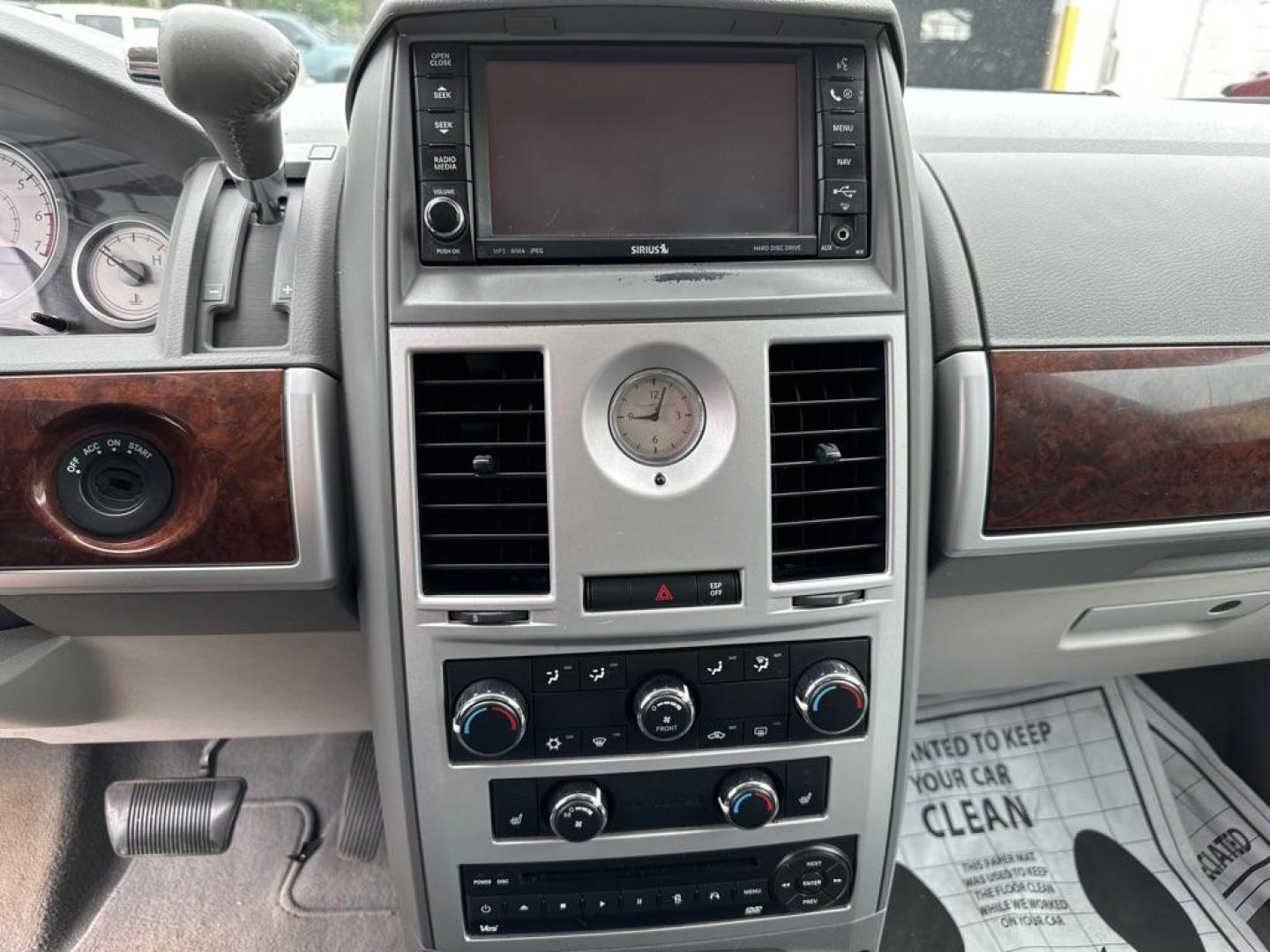 2010 BLACK CHRYSLER TOWN and COUNTRY TOURING (2A4RR5DX7AR) with an 4.0L engine, Automatic transmission, located at 1708 Broadway, Rockford, IL, 61104, (815) 397-5010, 42.252522, -89.069359 - Photo#6