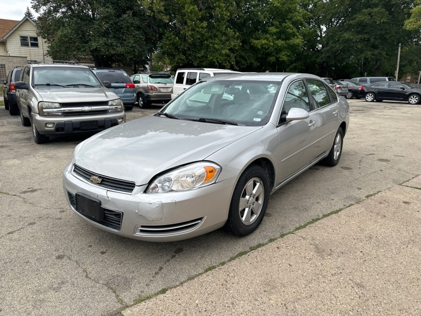 2007 SILVER CHEVROLET IMPALA LT (2G1WT58K179) with an 3.5L engine, Automatic transmission, located at 1708 Broadway, Rockford, IL, 61104, (815) 397-5010, 42.252522, -89.069359- Photo#0