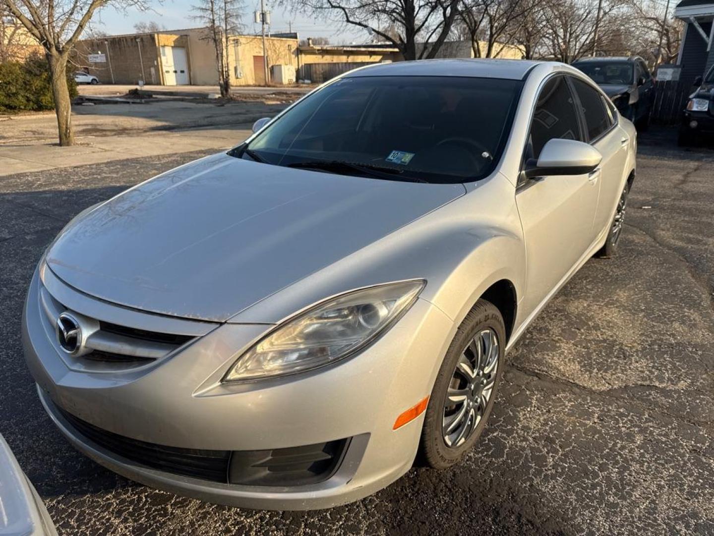 2010 SILVER MAZDA 6 I (1YVHZ8BH1A5) with an 2.5L engine, Automatic transmission, located at 1708 Broadway, Rockford, IL, 61104, (815) 397-5010, 42.252522, -89.069359 - Photo#0