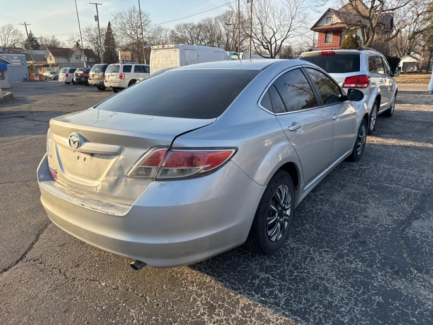 2010 SILVER MAZDA 6 I (1YVHZ8BH1A5) with an 2.5L engine, Automatic transmission, located at 1708 Broadway, Rockford, IL, 61104, (815) 397-5010, 42.252522, -89.069359 - Photo#2