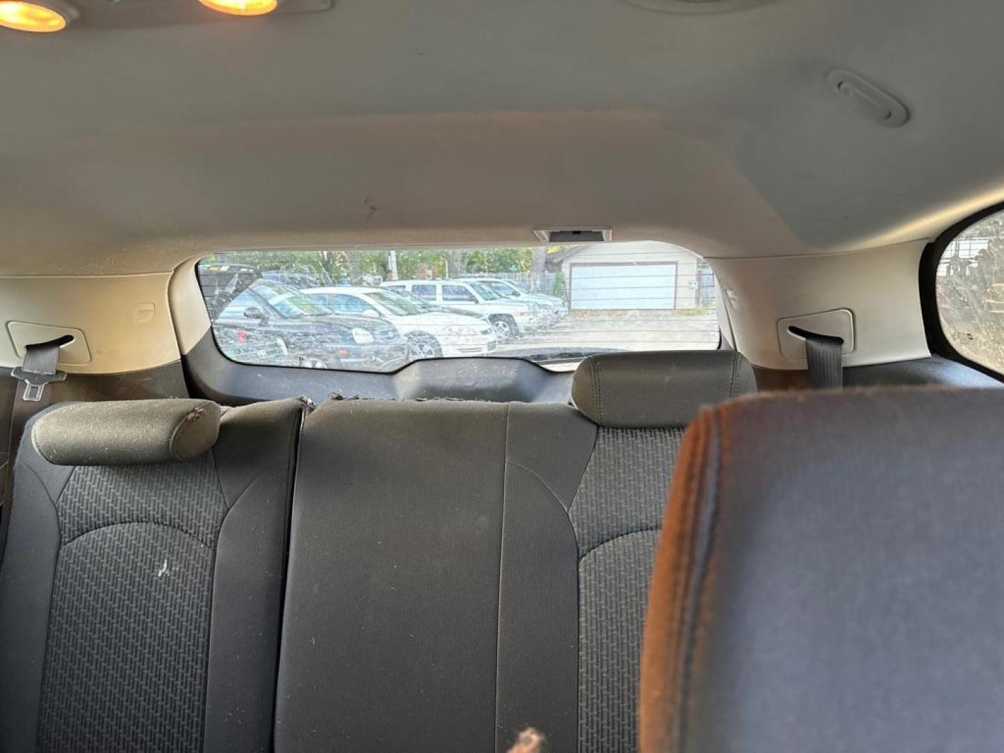 2012 BLUE CHEVROLET TRAVERSE LT (1GNKVGED2CJ) with an 3.6L engine, Automatic transmission, located at 1708 Broadway, Rockford, IL, 61104, (815) 397-5010, 42.252522, -89.069359 - Photo#4