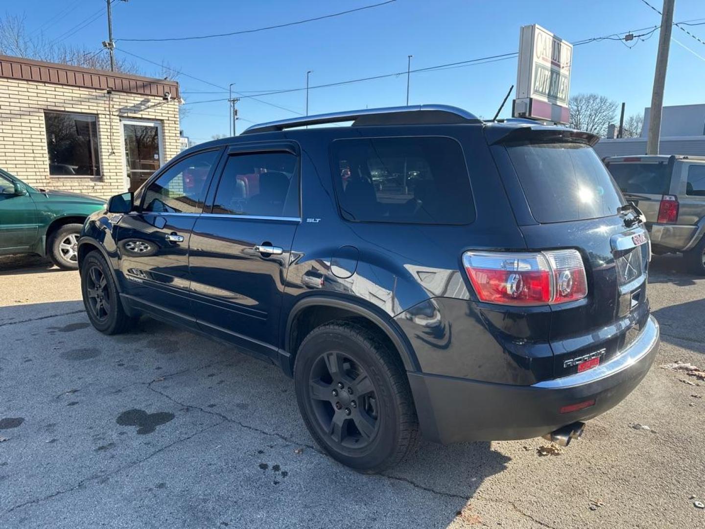 2007 BLUE GMC ACADIA SLT-1 (1GKER23707J) with an 3.6L engine, Automatic transmission, located at 1708 Broadway, Rockford, IL, 61104, (815) 397-5010, 42.252522, -89.069359 - Photo#1