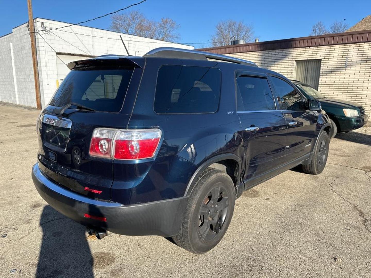2007 BLUE GMC ACADIA SLT-1 (1GKER23707J) with an 3.6L engine, Automatic transmission, located at 1708 Broadway, Rockford, IL, 61104, (815) 397-5010, 42.252522, -89.069359 - Photo#2