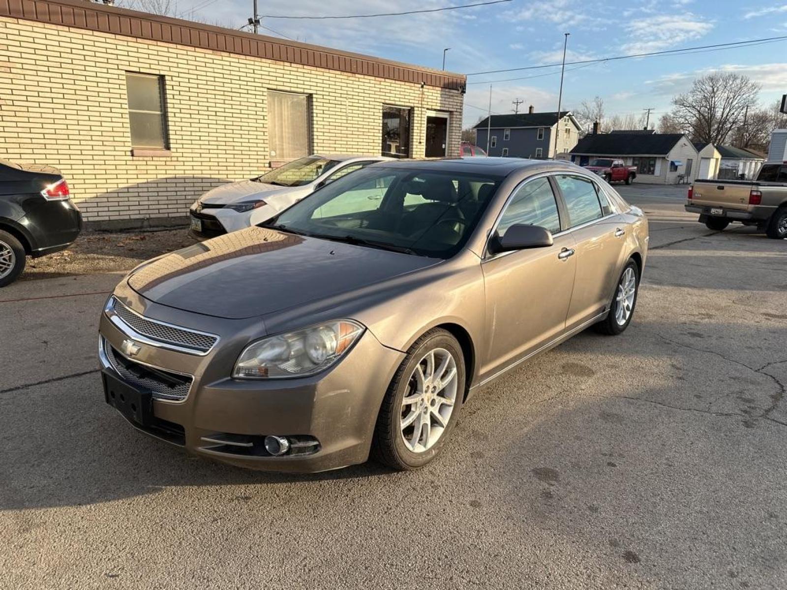 2010 GRAY CHEVROLET MALIBU LTZ (1G1ZE5E0XAF) with an 2.4L engine, Automatic transmission, located at 1708 Broadway, Rockford, IL, 61104, (815) 397-5010, 42.252522, -89.069359 - Photo #0