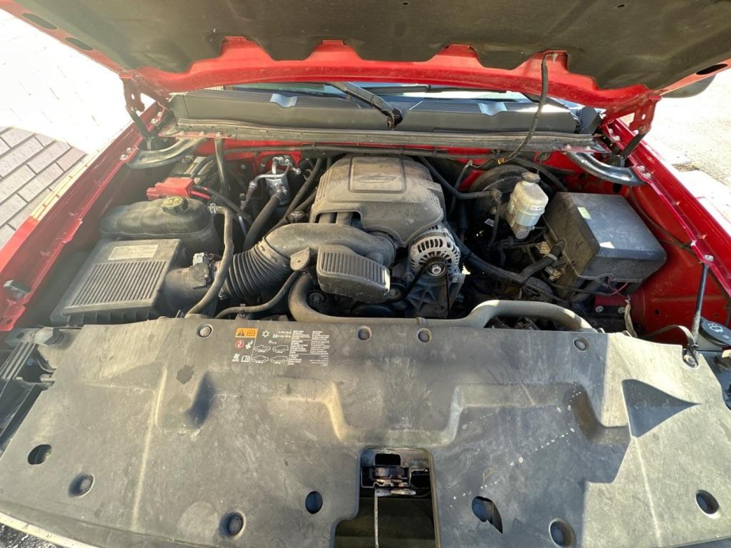 2012 RED CHEVROLET SILVERADO 1500 LT (1GCRKSE75CZ) with an 5.3L engine, Automatic transmission, located at 1708 Broadway, Rockford, IL, 61104, (815) 397-5010, 42.252522, -89.069359 - Photo#7