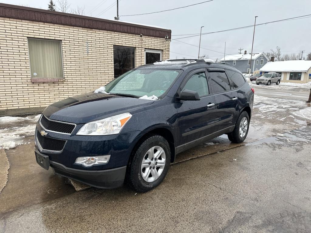 photo of 2010 CHEVROLET TRAVERSE 4DR