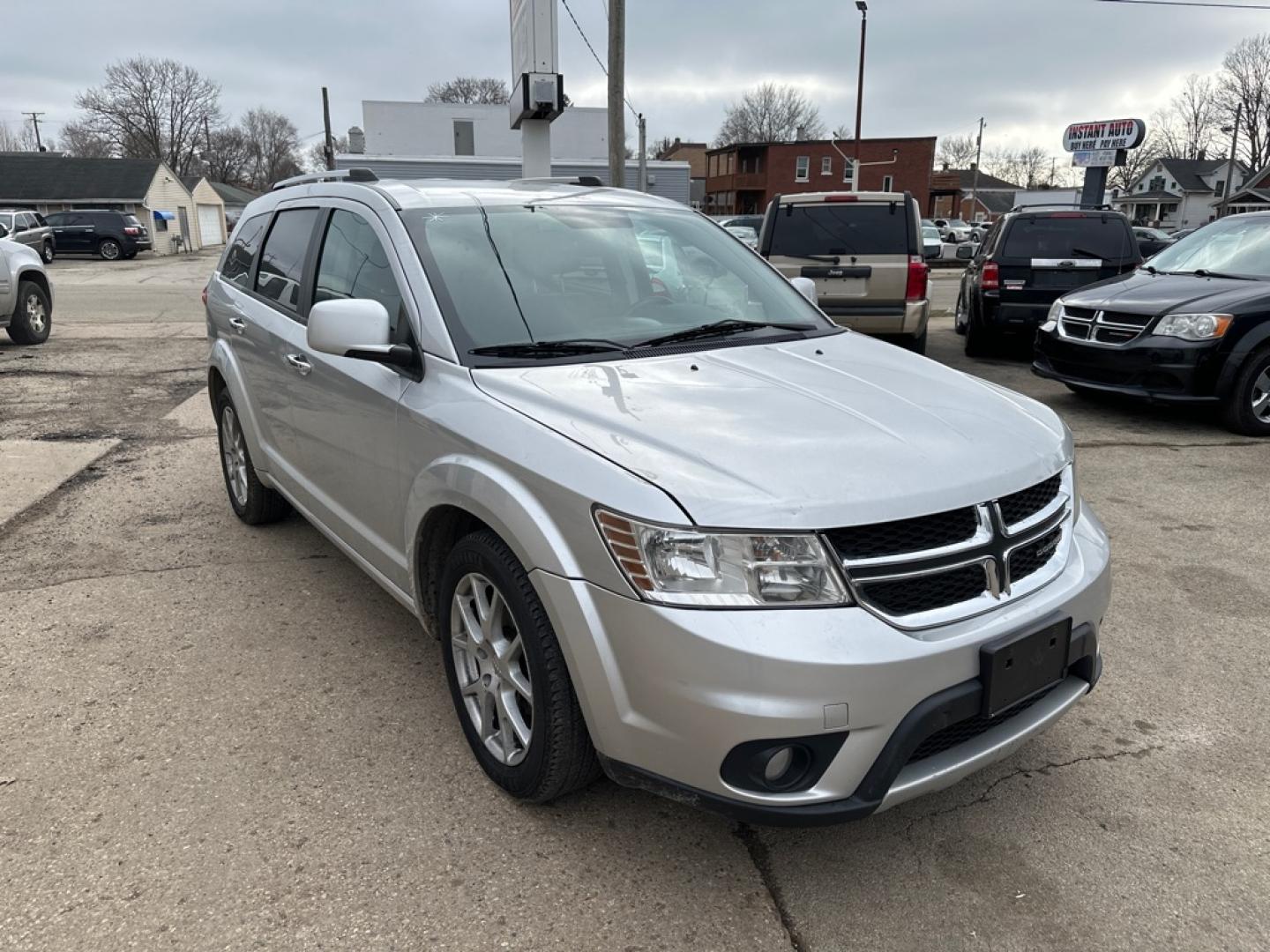 2011 SILVER DODGE JOURNEY R/T (3D4PH6FGXBT) with an 3.6L engine, Automatic transmission, located at 1708 Broadway, Rockford, IL, 61104, (815) 397-5010, 42.252522, -89.069359- Photo#3
