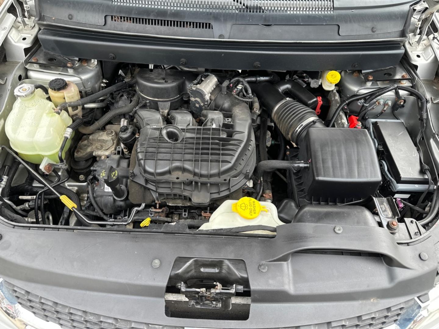 2011 SILVER DODGE JOURNEY R/T (3D4PH6FGXBT) with an 3.6L engine, Automatic transmission, located at 1708 Broadway, Rockford, IL, 61104, (815) 397-5010, 42.252522, -89.069359- Photo#11