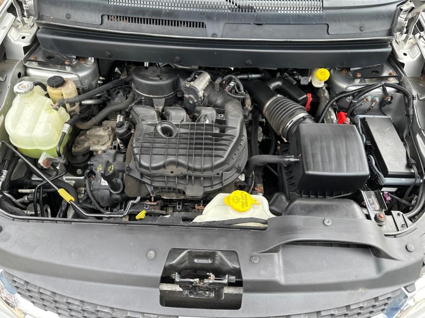2011 SILVER DODGE JOURNEY R/T (3D4PH6FGXBT) with an 3.6L engine, Automatic transmission, located at 1708 Broadway, Rockford, IL, 61104, (815) 397-5010, 42.252522, -89.069359 - Photo#11