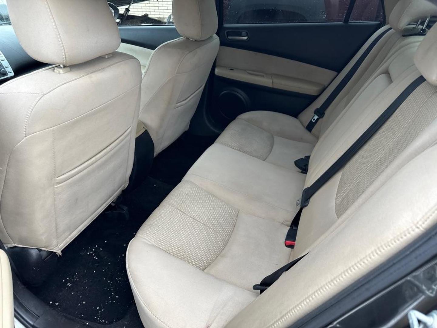 2012 BLACK MAZDA 6 I (1YVHZ8BH3C5) with an 2.5L engine, Automatic transmission, located at 1708 Broadway, Rockford, IL, 61104, (815) 397-5010, 42.252522, -89.069359 - Photo#5