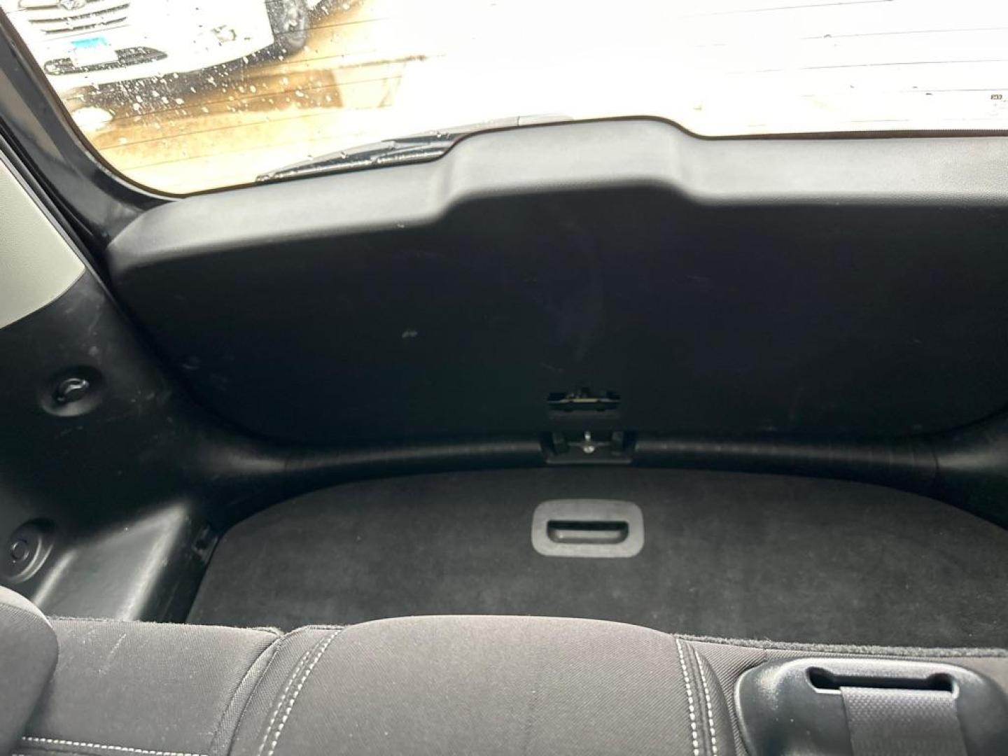 2015 BLACK KIA SOUL (KNDJN2A25F7) with an 1.6L engine, Automatic transmission, located at 1708 Broadway, Rockford, IL, 61104, (815) 397-5010, 42.252522, -89.069359 - Photo#6
