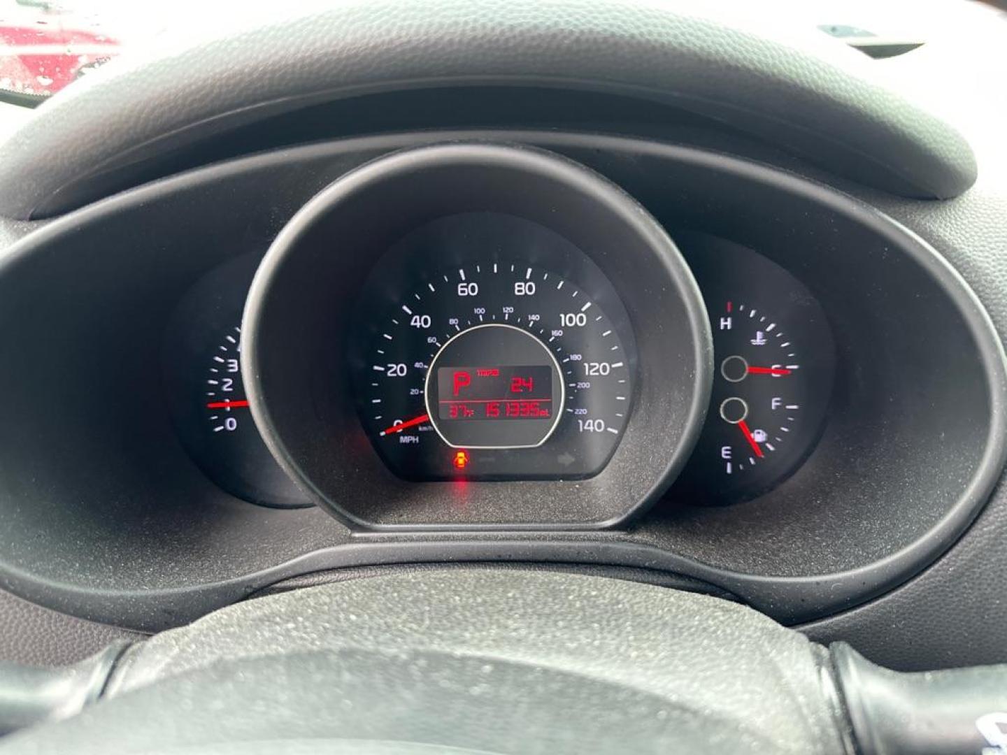 2015 BLACK KIA SOUL (KNDJN2A25F7) with an 1.6L engine, Automatic transmission, located at 1708 Broadway, Rockford, IL, 61104, (815) 397-5010, 42.252522, -89.069359 - Photo#8