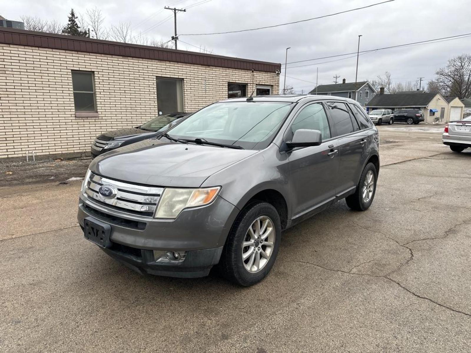 2010 GRAY FORD EDGE SEL (2FMDK4JC6AB) with an 3.5L engine, Automatic transmission, located at 1708 Broadway, Rockford, IL, 61104, (815) 397-5010, 42.252522, -89.069359 - Photo #0