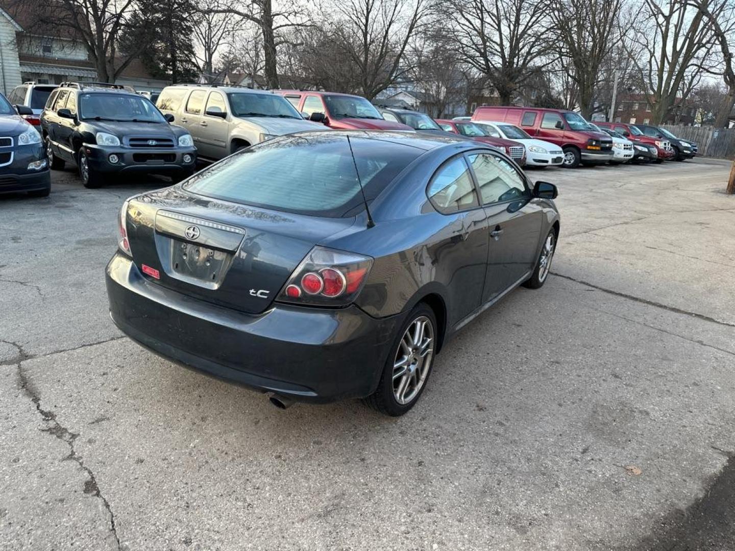 2009 BLACK SCION TC HB (JTKDE167090) with an 2.4L engine, Automatic transmission, located at 1708 Broadway, Rockford, IL, 61104, (815) 397-5010, 42.252522, -89.069359 - Photo#2