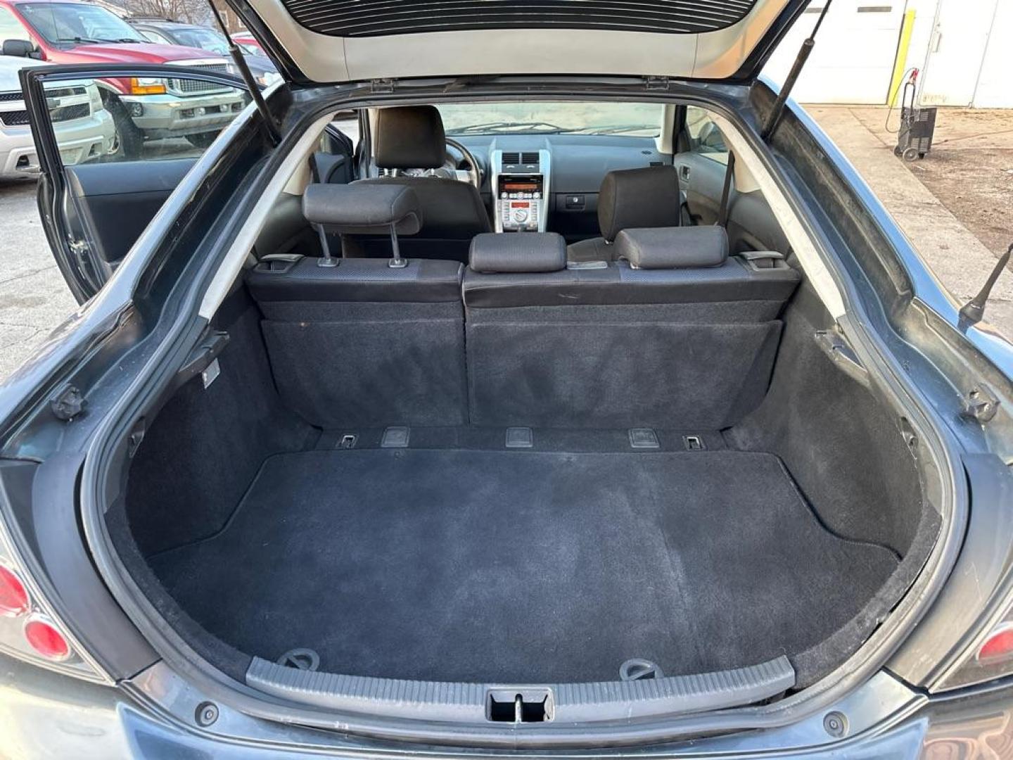 2009 BLACK SCION TC HB (JTKDE167090) with an 2.4L engine, Automatic transmission, located at 1708 Broadway, Rockford, IL, 61104, (815) 397-5010, 42.252522, -89.069359 - Photo#5