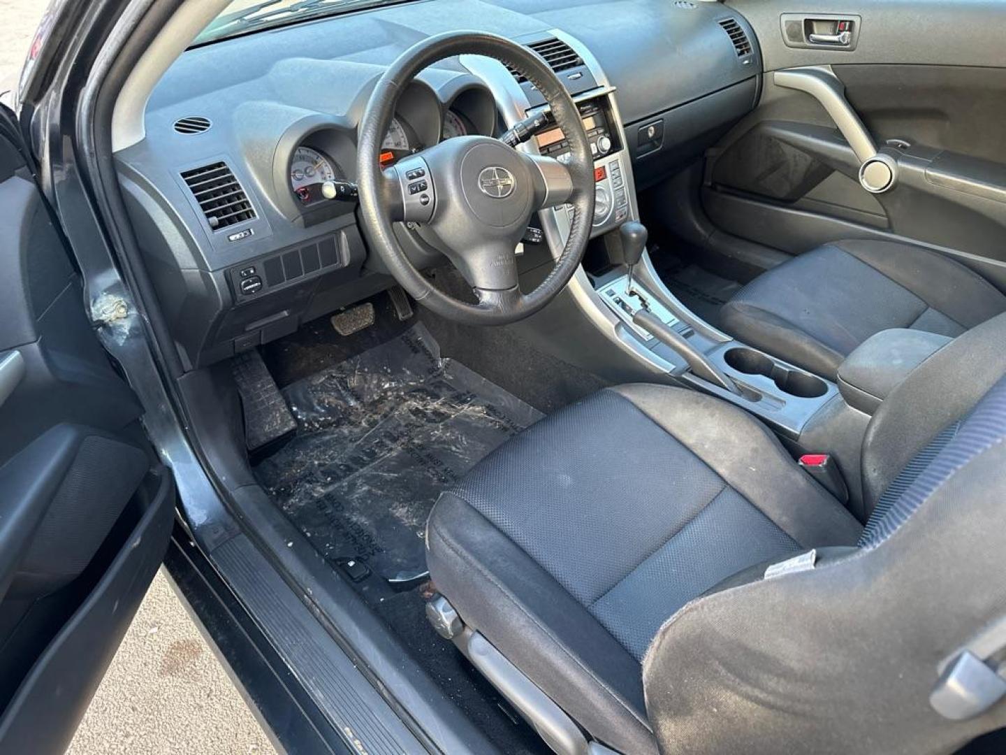 2009 BLACK SCION TC HB (JTKDE167090) with an 2.4L engine, Automatic transmission, located at 1708 Broadway, Rockford, IL, 61104, (815) 397-5010, 42.252522, -89.069359 - Photo#8