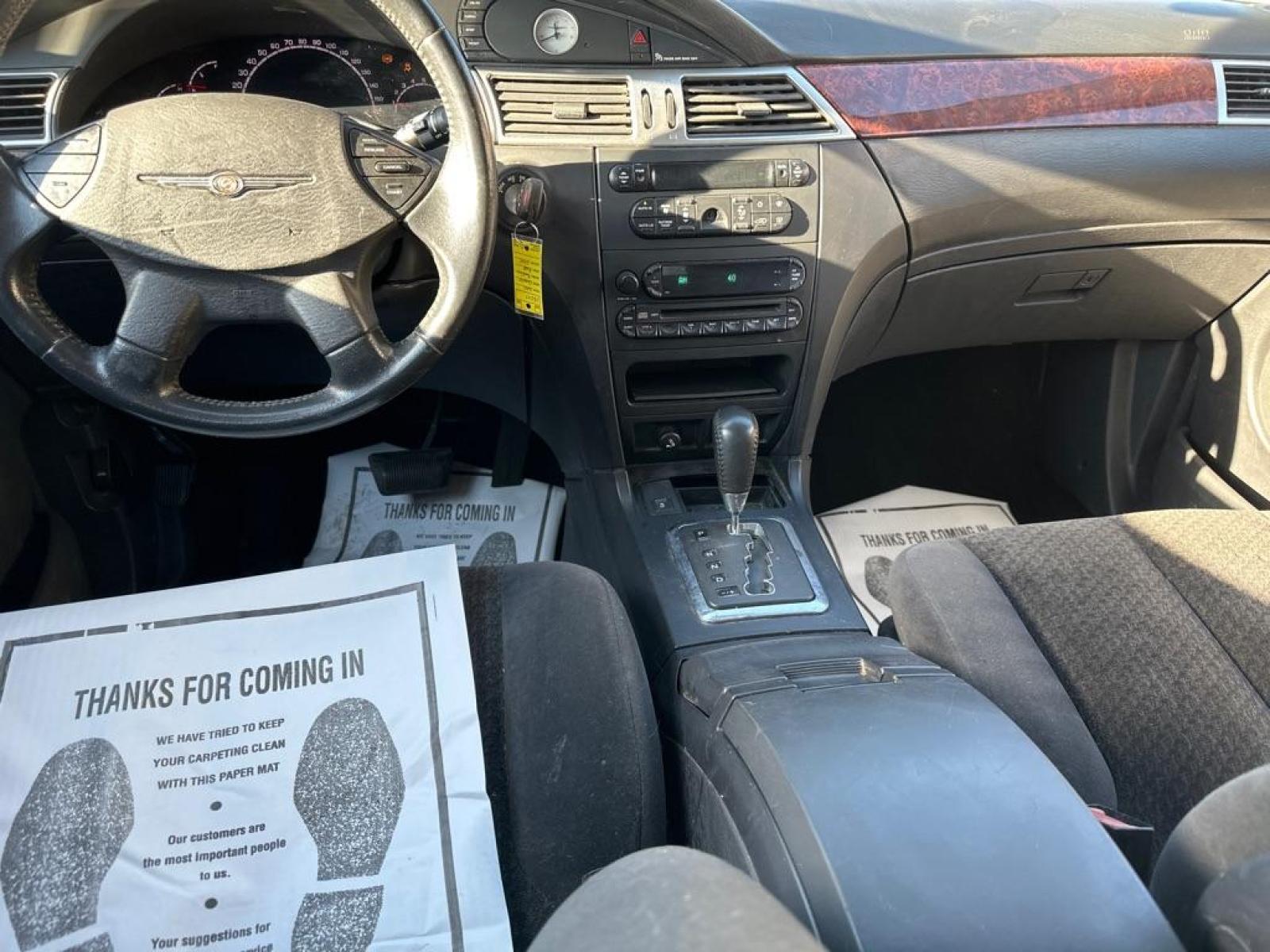 2005 SILVER CHRYSLER PACIFICA TOURING (2C4GM68445R) with an 3.5L engine, Automatic transmission, located at 1708 Broadway, Rockford, IL, 61104, (815) 397-5010, 42.252522, -89.069359 - Photo #7