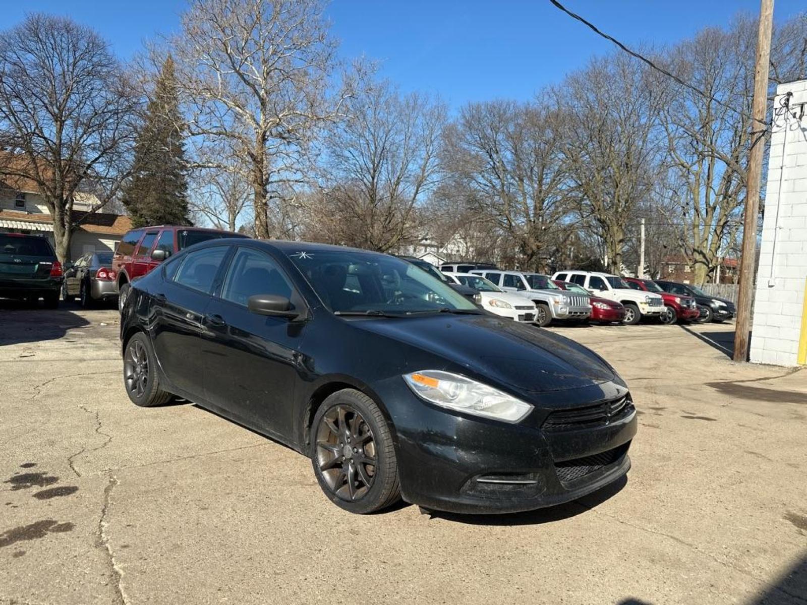 2013 BLACK DODGE DART SE (1C3CDFAH0DD) with an 1.4L engine, Automatic transmission, located at 1708 Broadway, Rockford, IL, 61104, (815) 397-5010, 42.252522, -89.069359 - Photo #4