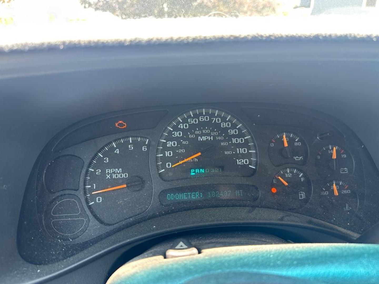 2005 TAN CHEVROLET TAHOE 1500 (1GNEK13T05R) with an 5.3L engine, Automatic transmission, located at 1708 Broadway, Rockford, IL, 61104, (815) 397-5010, 42.252522, -89.069359 - Photo#16