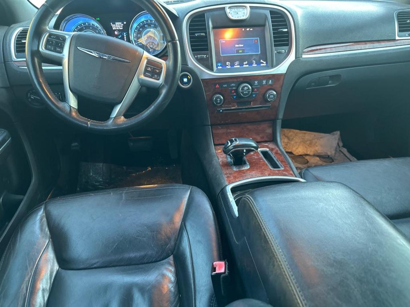 2013 RED CHRYSLER 300 (2C3CCAAG7DH) with an 3.6L engine, Automatic transmission, located at 1708 Broadway, Rockford, IL, 61104, (815) 397-5010, 42.252522, -89.069359 - Photo#7