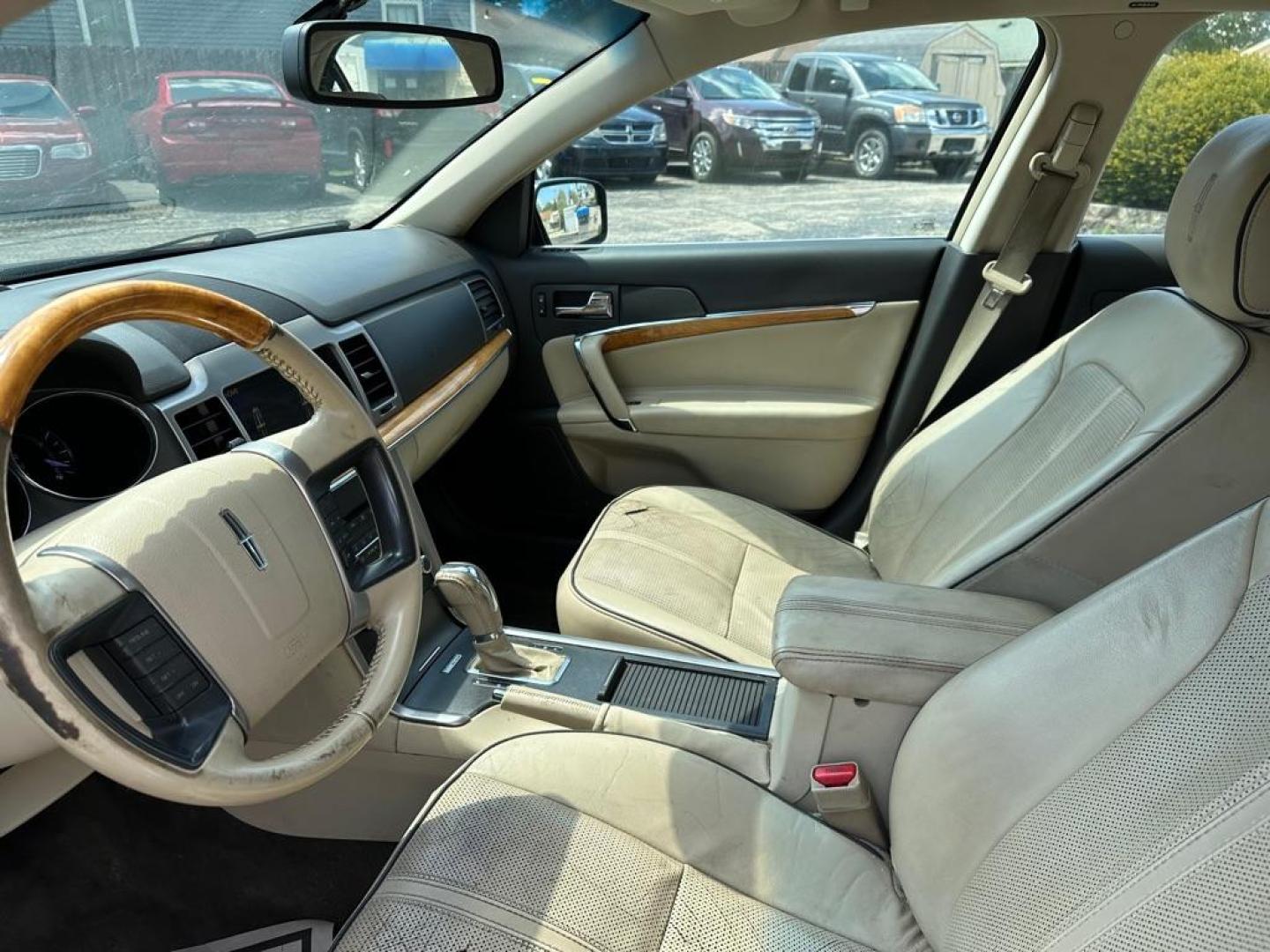 2012 BLACK LINCOLN MKZ (3LNHL2JC8CR) with an 3.5L engine, Automatic transmission, located at 1708 Broadway, Rockford, IL, 61104, (815) 397-5010, 42.252522, -89.069359 - Photo#6